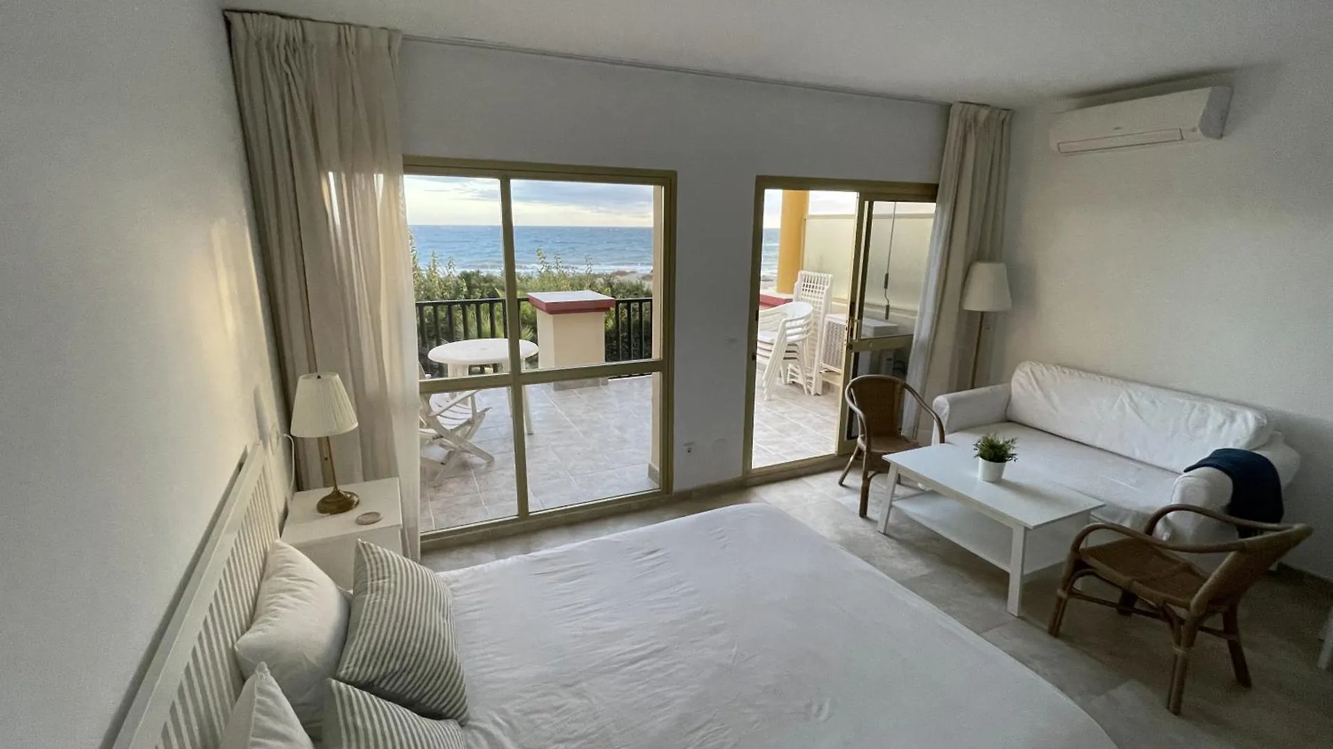 Lägenhet Estudio Con Insuperables Vistas Al Mar: Aparcamiento Marbella Spanien