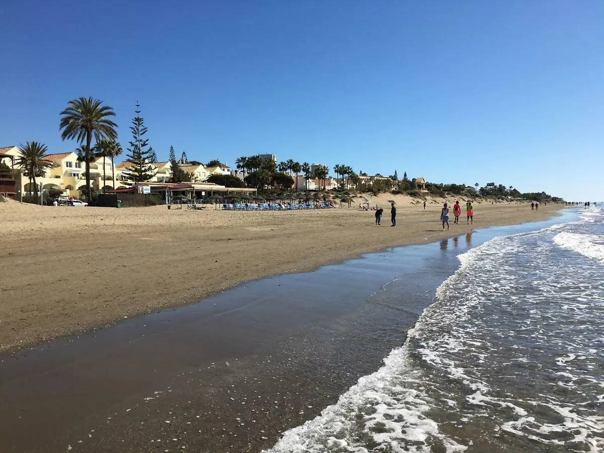 Estudio Con Insuperables Vistas Al Mar: Aparcamiento Marbella Apartment