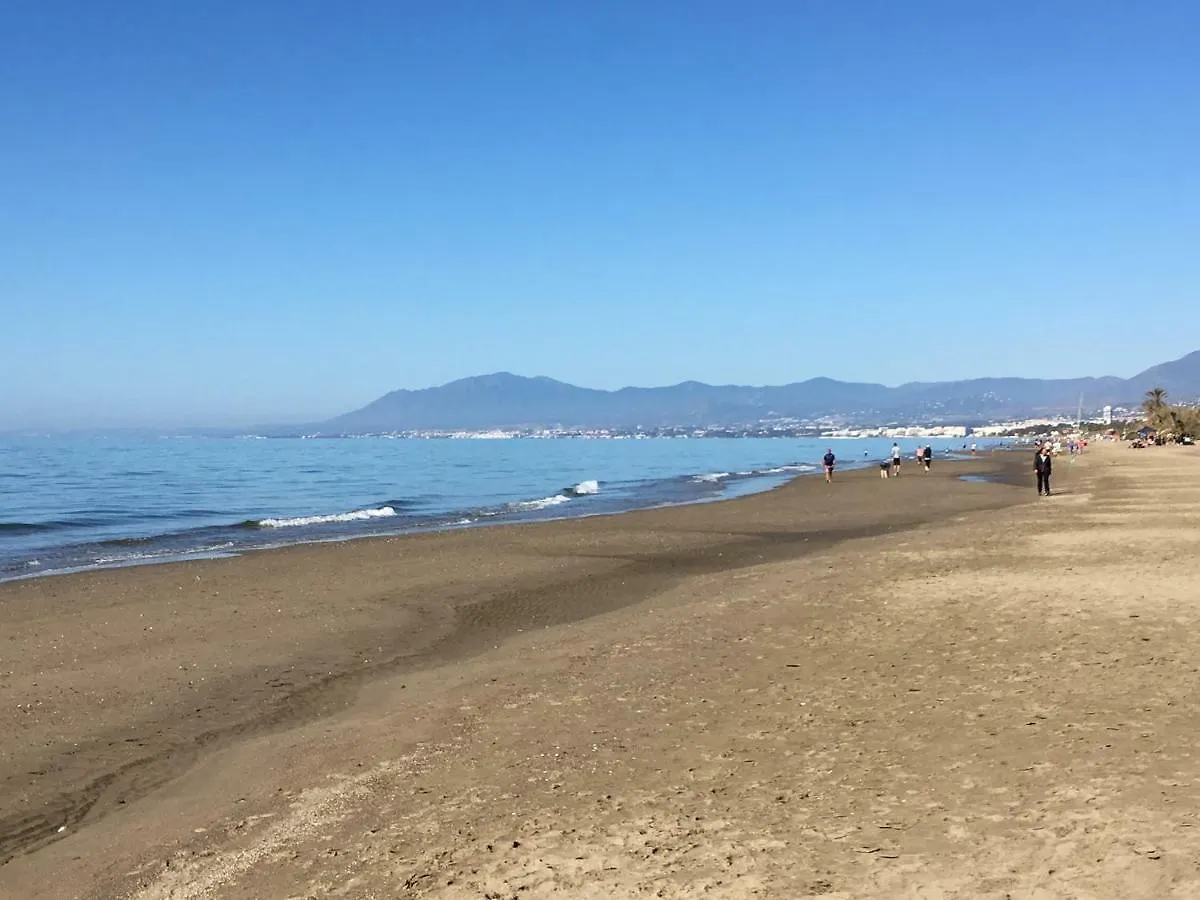 Apartment Estudio Con Insuperables Vistas Al Mar: Aparcamiento Marbella